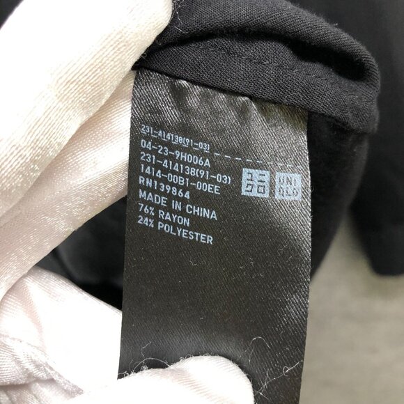 Uniqlo Rayon Blouse Womens L Black Long Sleeve Button Up Lightweight - Picture 6 of 8